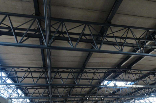 山南如何区分管廊钢结构与桁架结构的管道支架